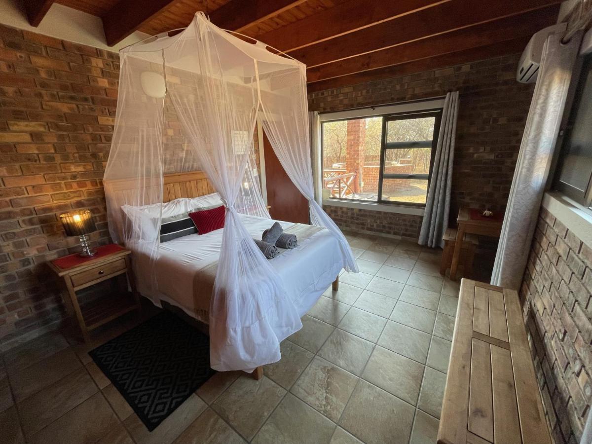 Nghala Self-Catering Holiday Home Marloth Park Buitenkant foto