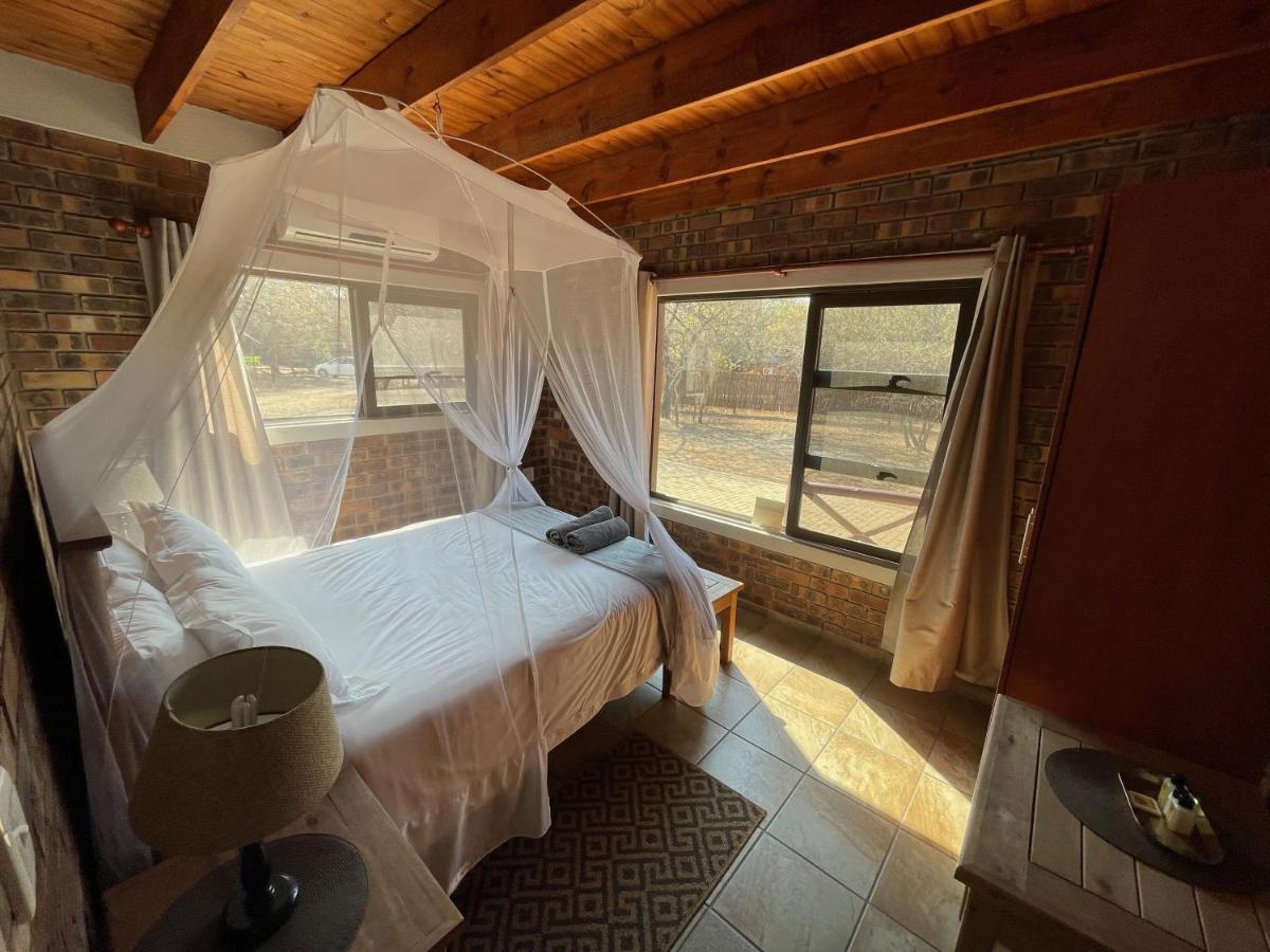 Nghala Self-Catering Holiday Home Marloth Park Buitenkant foto