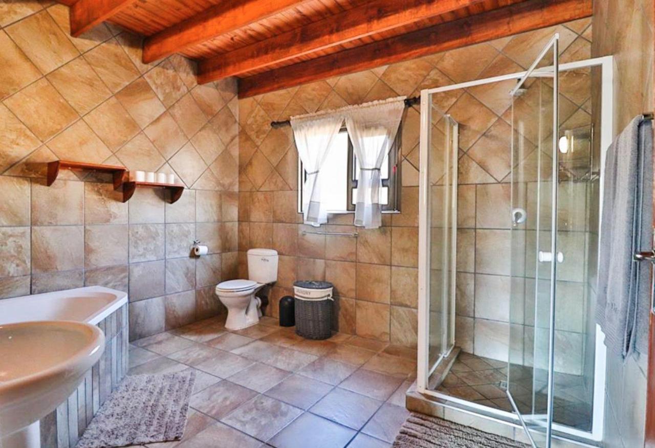 Nghala Self-Catering Holiday Home Marloth Park Buitenkant foto